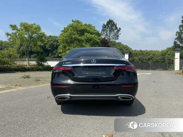 Mercedes-Benz E-class 2023 Черный из Китая, фото 5