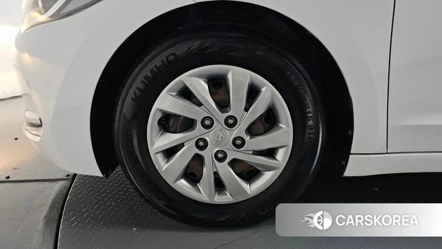 Hyundai Avante AD id 4873542 из Кореи 28