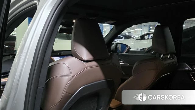BMW iX1 (U11) 2024 Серебряный из Кореи, фото 4