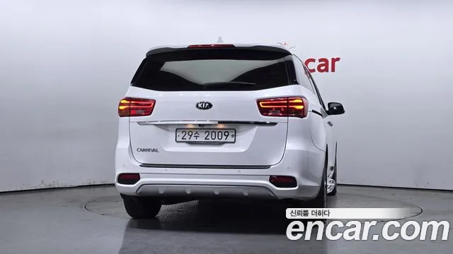 Kia The New Carnival id 2479388 из Кореи 14