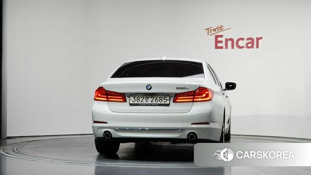 BMW 5 Series (G30) id 4390373 из Кореи 14