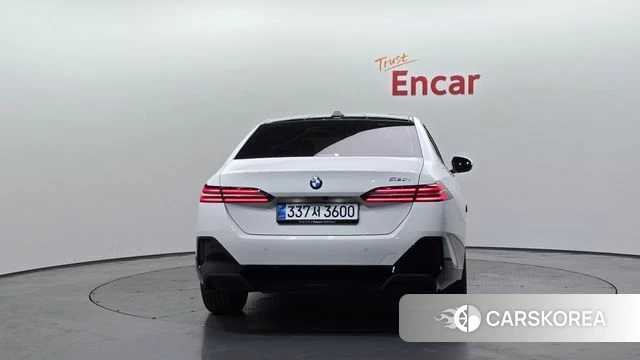 BMW 5 Series (G60) id 4480040 из Кореи 30