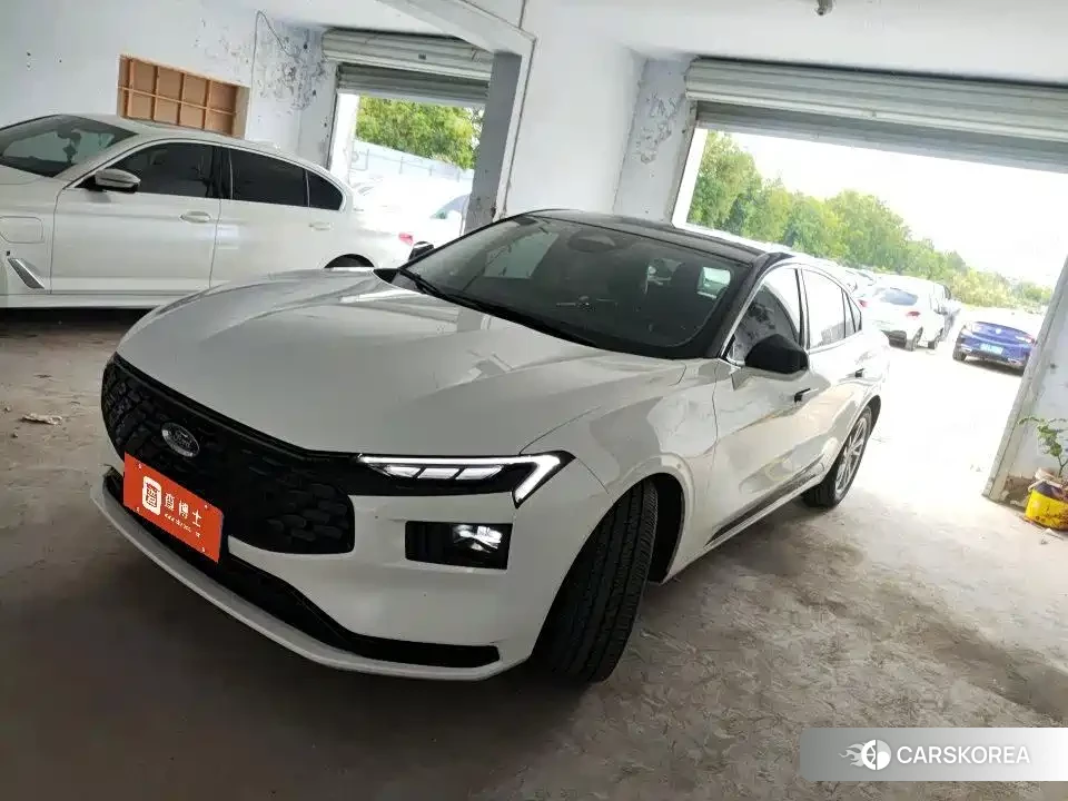 Ford Mondeo 2024 Белый из Китая, фото 4