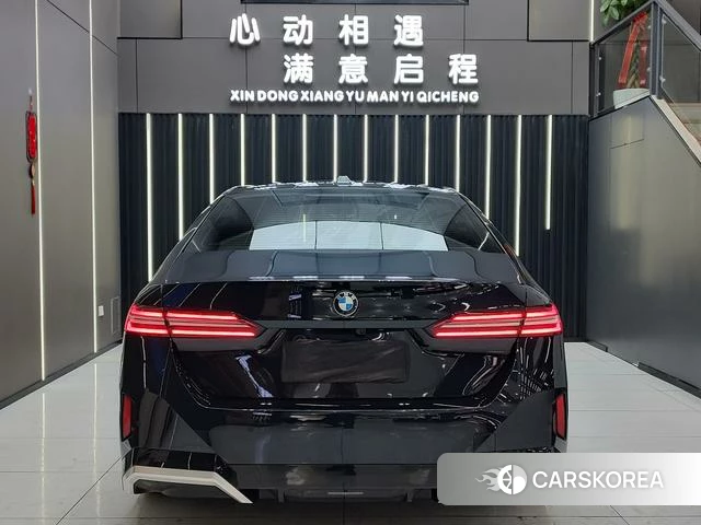BMW 5 series 2024 Черный из Китая, фото 4