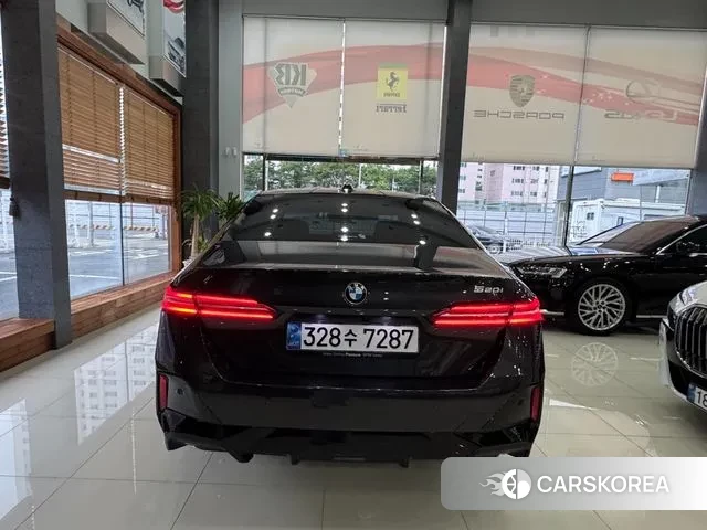 BMW 5 Series (G60) id 3026705 из Кореи 14