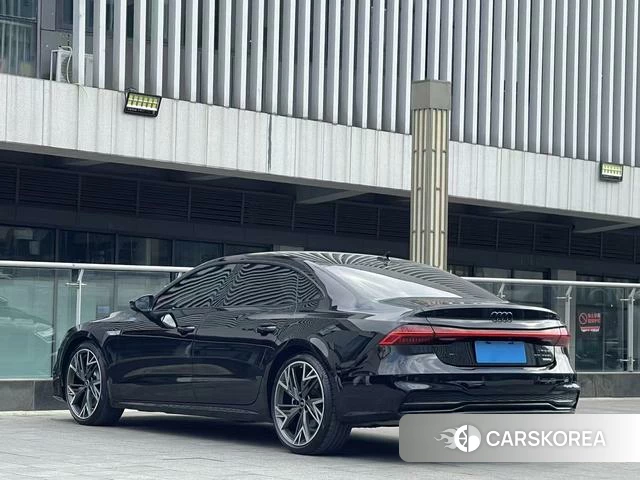Audi A7L id 4261794 из Китая 13