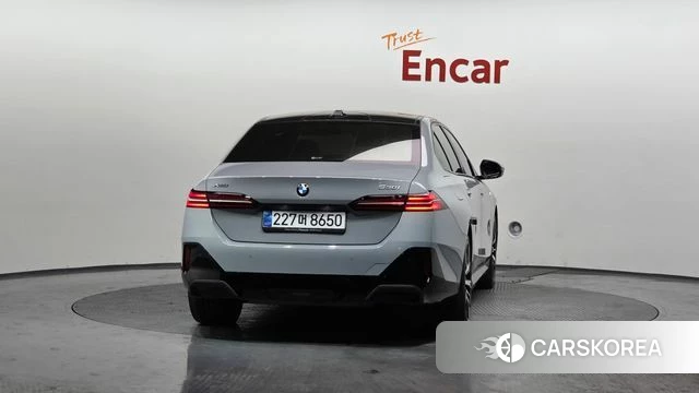 BMW 5 Series (G60) id 3826112 из Кореи 14