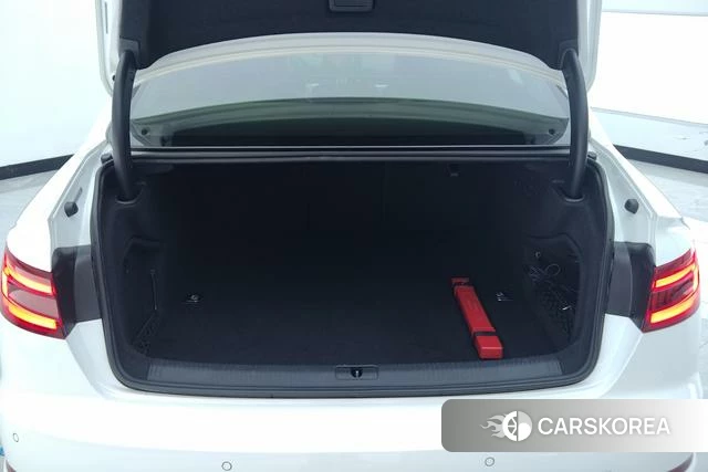 Audi A4L id 4254465 из Китая 11
