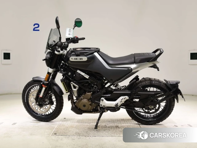 Husqvarna SVARTPILEN 401 2021 из Японии