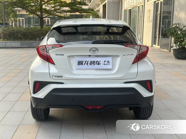 Toyota C-HR id 4353634 из Китая 20
