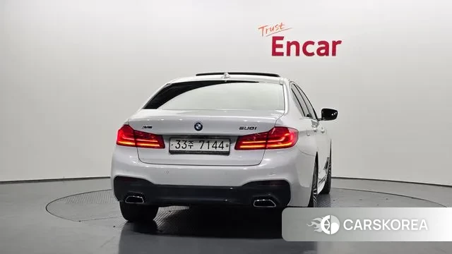 BMW 5 Series (G30) id 3698654 из Кореи 14