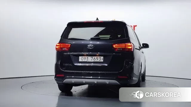 Kia The New Carnival id 3547622 из Кореи 14