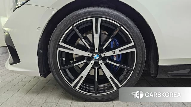 BMW 5 Series (G60) id 4710649 из Кореи 26