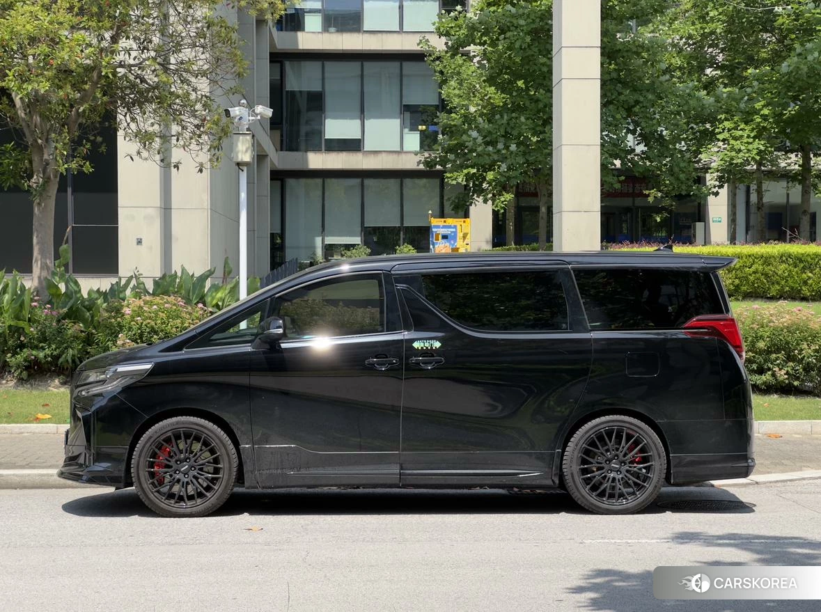 Toyota Alphard id 4453691 из Китая 19