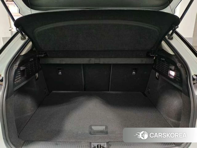 Audi Q2L id 3856332 из Китая 11