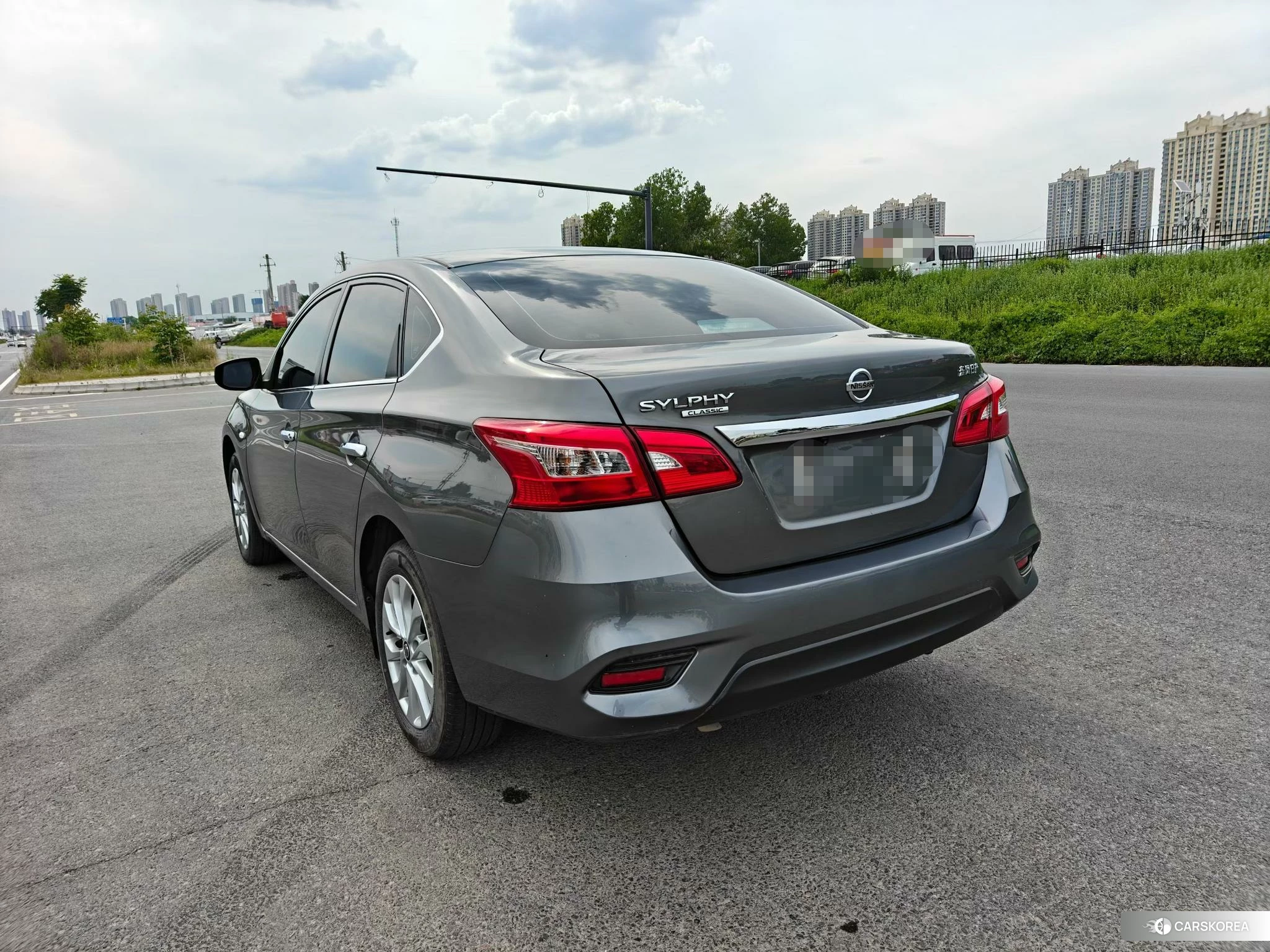Nissan Xuan Yi 2024 Темно-серый из Китая, фото 4