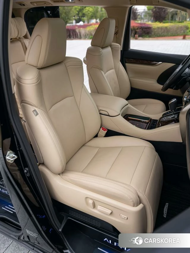 Toyota Elfa id 4253699 из Китая 21