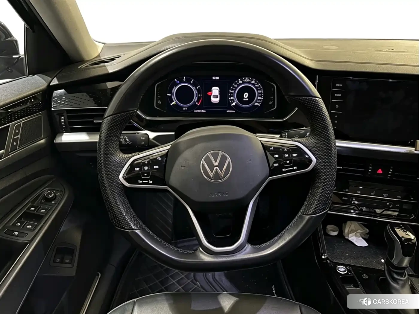 Volkswagen Passat plug-in hybrid 2023 Черный из Китая, фото 5