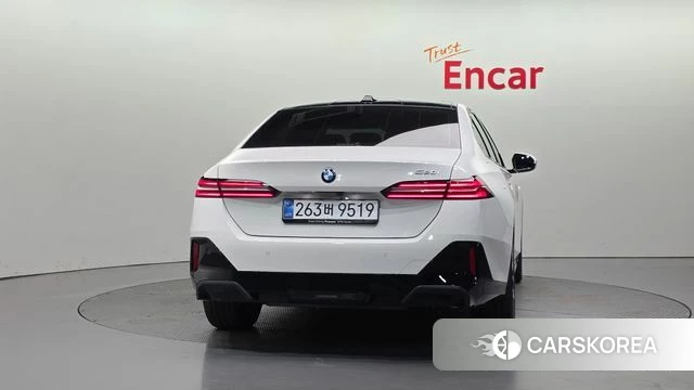 BMW 5 Series (G60) id 4462404 из Кореи 28