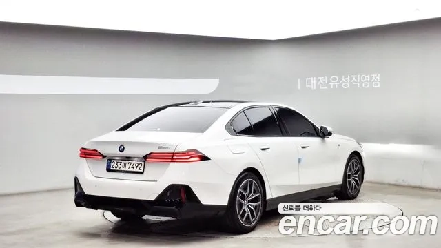 BMW 5 Series (G60) id 2920001 из Кореи 14