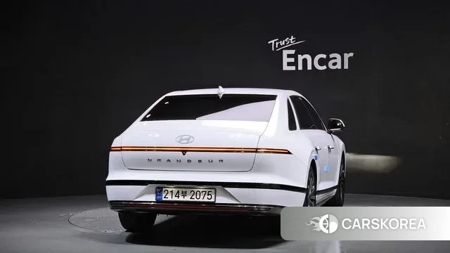 Hyundai Grandeur (GN7) id 3268015 из Кореи 14