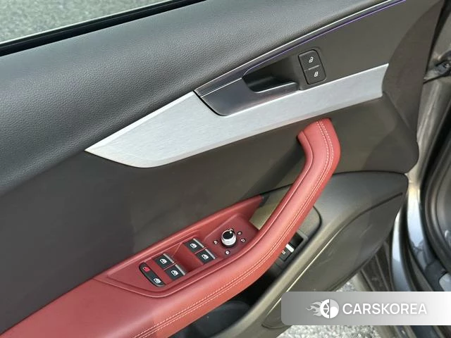 Audi A4L id 4400064 из Китая 13