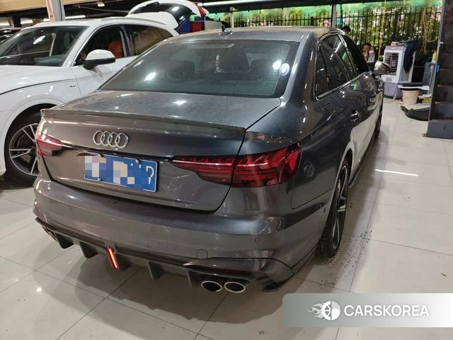 Audi A4L 2022 Темно-серый из Китая, фото 4