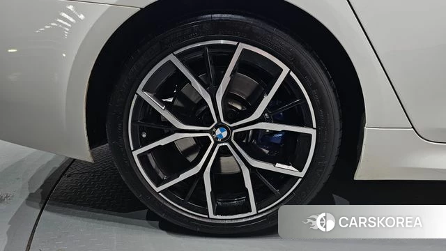 BMW 5 Series (G30) id 4303056 из Кореи 29