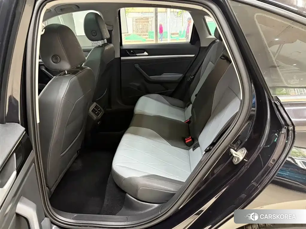 Volkswagen Lavida id 4679760 из Китая 17