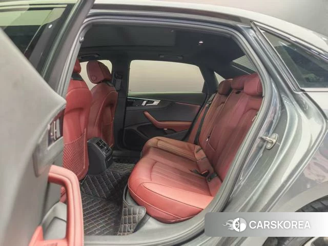 Audi A4L 2024 Темно-серый из Китая, фото 5