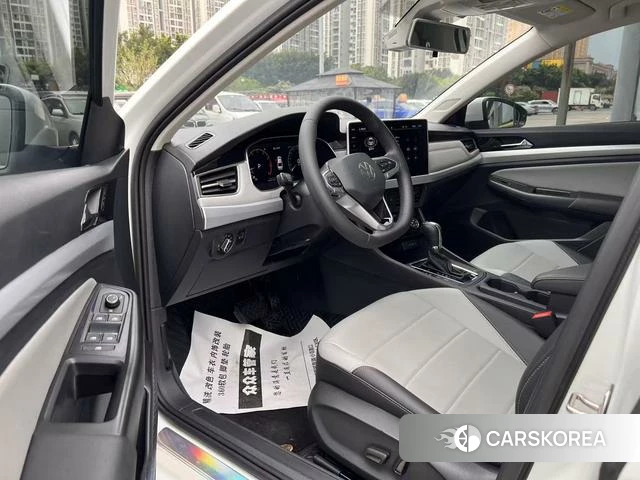 Volkswagen Bora 2022 Белый из Китая, фото 5