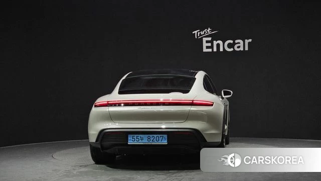 Porsche Taycan id 4187599 из Кореи 14