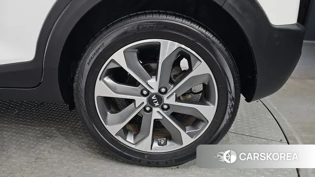 Kia Stonic id 3627169 из Кореи 14