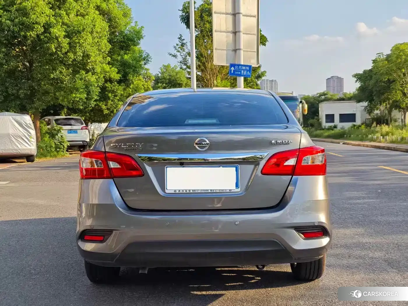 Nissan Sylphy 2025 Silver/gray из Китая, фото 4