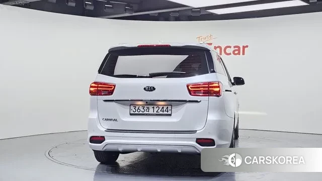 Kia The New Carnival id 3789168 из Кореи 14