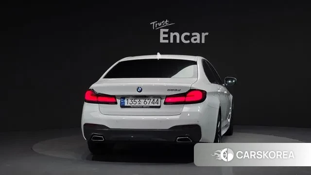 BMW 5 Series (G30) id 3372740 из Кореи 14