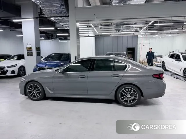 BMW 5 Series (G30) 2022 Серый из Кореи, фото 4