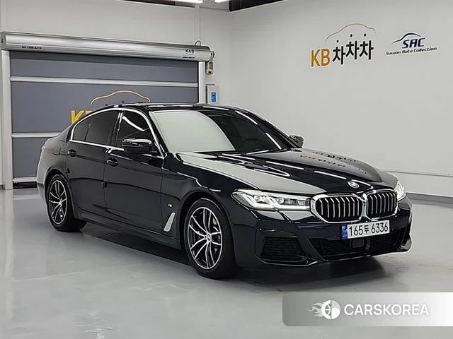 BMW 5 Series (G30) 2023 Черный из Кореи, фото 4