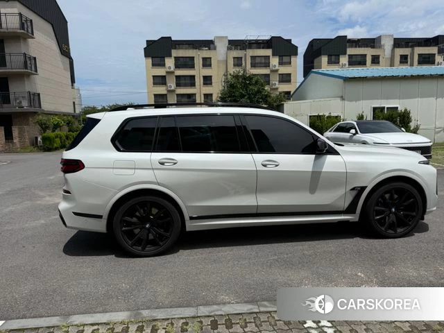 BMW X7 (G07) 2025 Белый из Кореи, фото 4