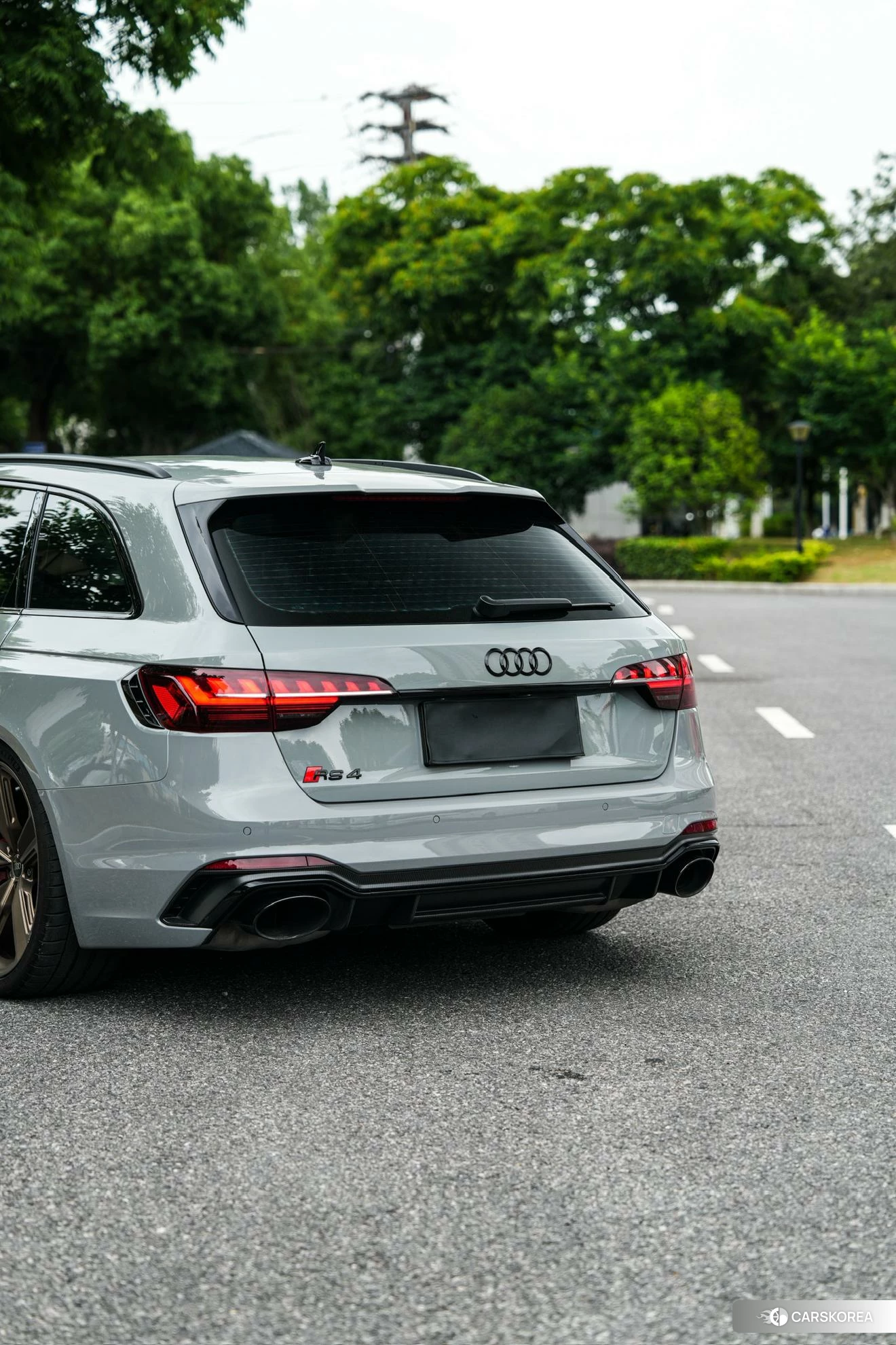 Audi RS 4 2021 Темно-серый из Китая, фото 4