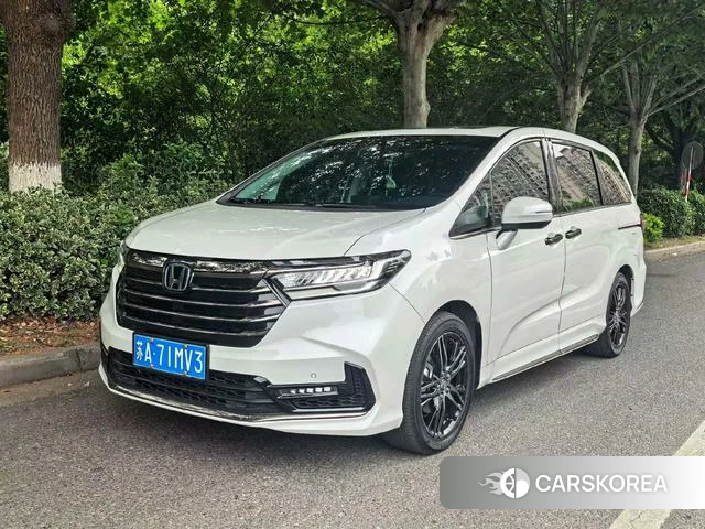 Honda Odyssey 2023 Белый из Китая, фото 4