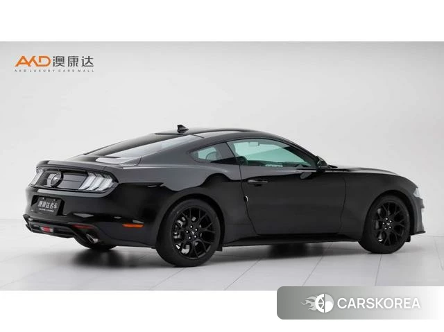 Ford Mustang 2022 Черный из Китая, фото 4