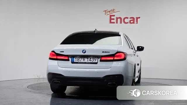 BMW 5 Series (G30) id 3650216 из Кореи 14