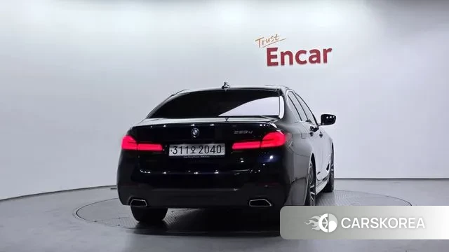 BMW 5 Series (G30) id 3448402 из Кореи 14