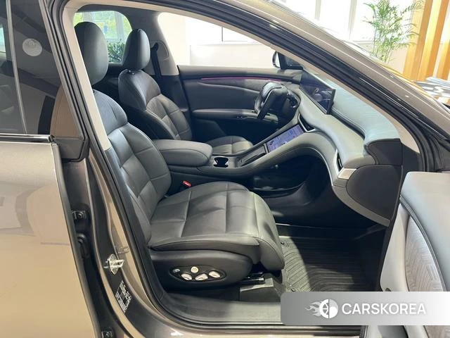 Zhiji Automobile Zhiji LS6 id 4211929 из Китая 10