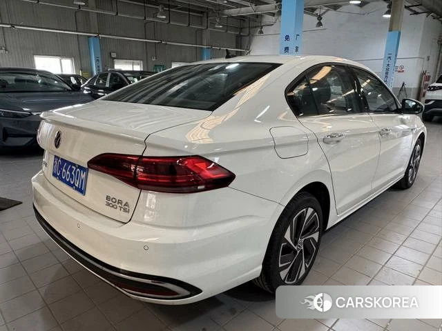 Volkswagen Bora 2024 Белый из Китая, фото 4