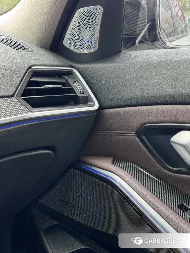 BMW 3 series id 3857938 из Китая 11