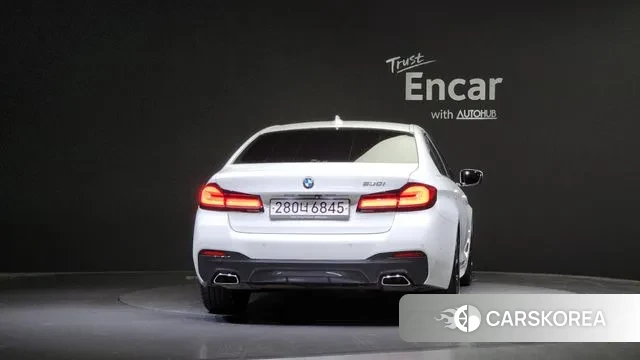 BMW 5 Series (G30) id 3059862 из Кореи 14