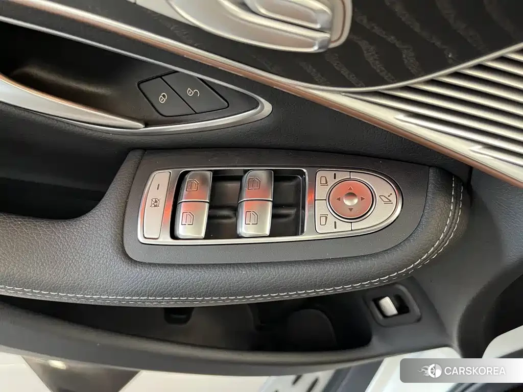 Mercedes-Benz EQC id 4680646 из Китая 21