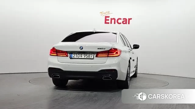 BMW 5 Series (G30) id 3541089 из Кореи 14